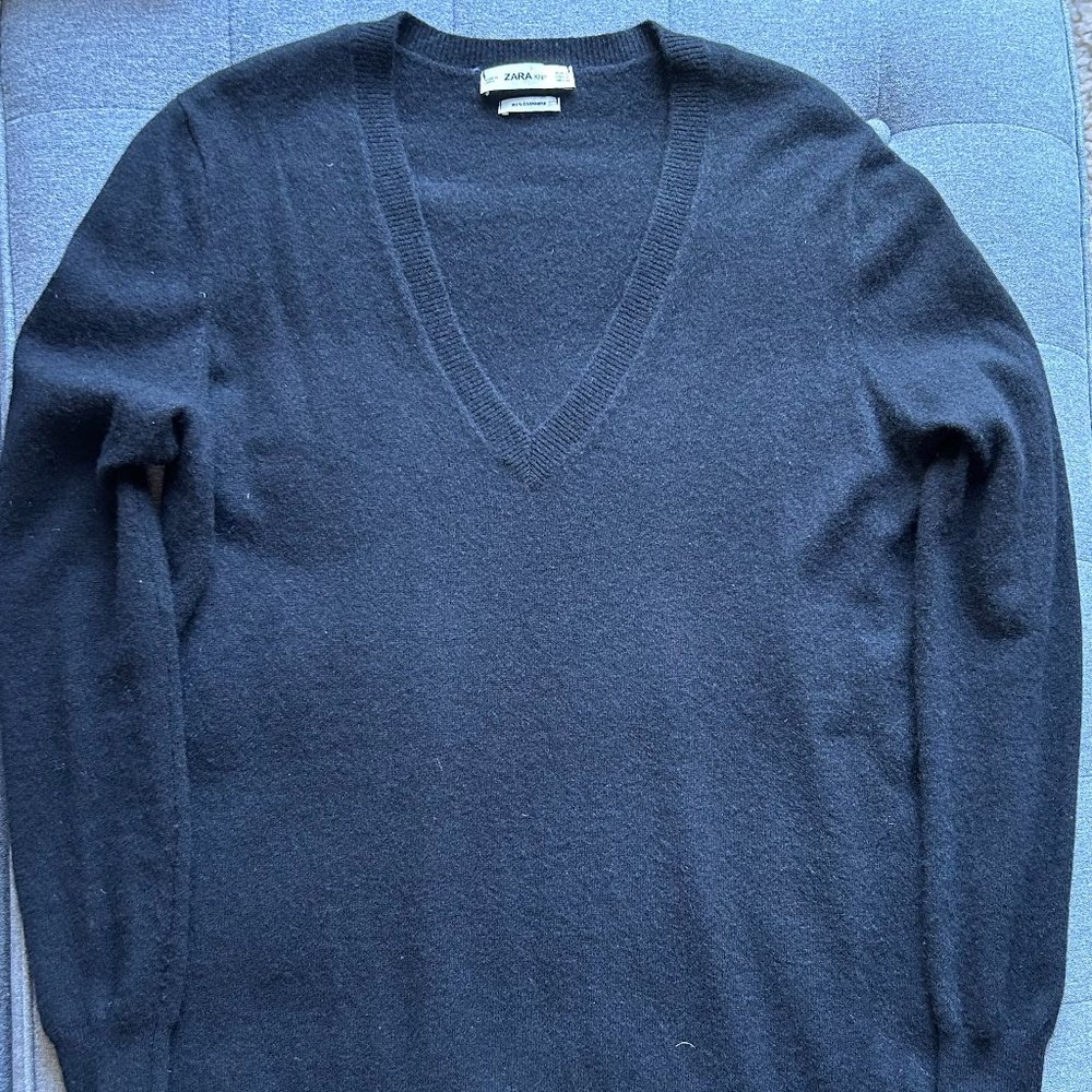 100% Cashmere Black Zara V Neck Sweater